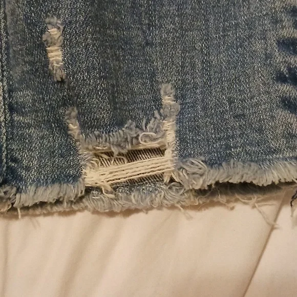 Abercrombie & Fitch jeans with embroidery - Picture 10 of 17